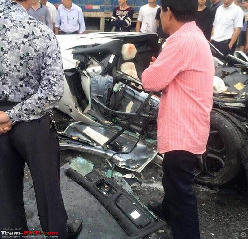 International Supercar Crashes-lamborghiniaventadorcrashchina4.jpg