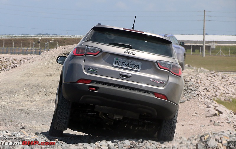 2017 Jeep Compass revealed in Brazil-jeepcompass8.jpg