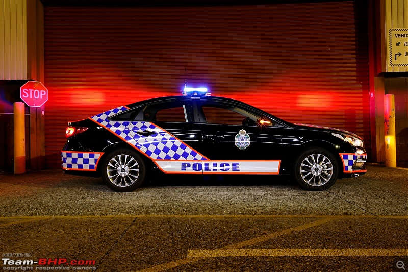 Ultimate Cop Cars - Police cars from around the world-11022016_9large.jpg