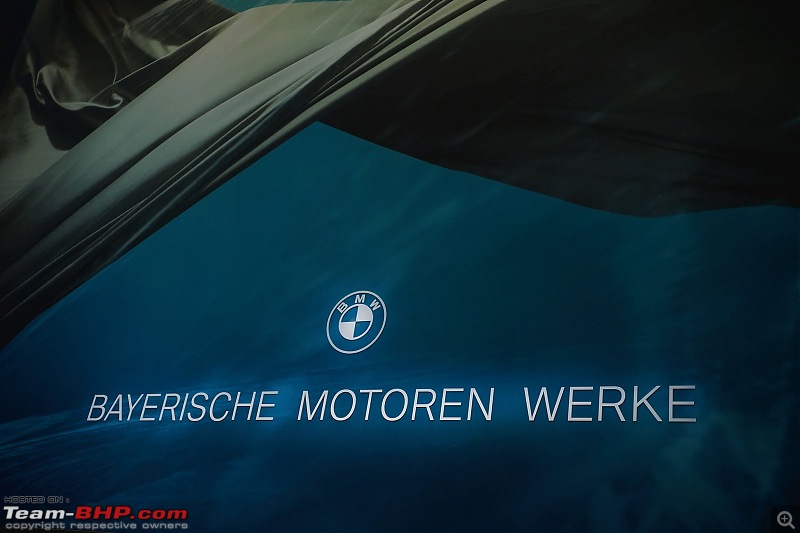 BMW unveils a new black & white logo for select cars-bmw-logo.jpg