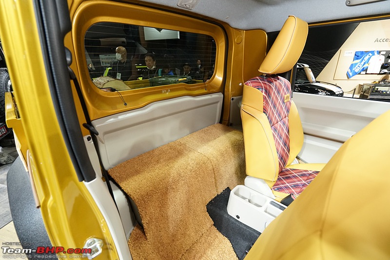 New Suzuki Jimny in 2018-14.jpg