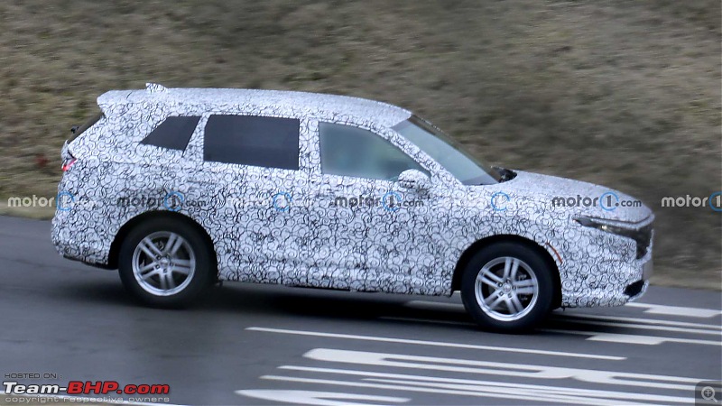 Next-gen Honda CR-V to receive significant updates; unveil expected in mid-2022-2023hondacrvspyphotoside.jpg