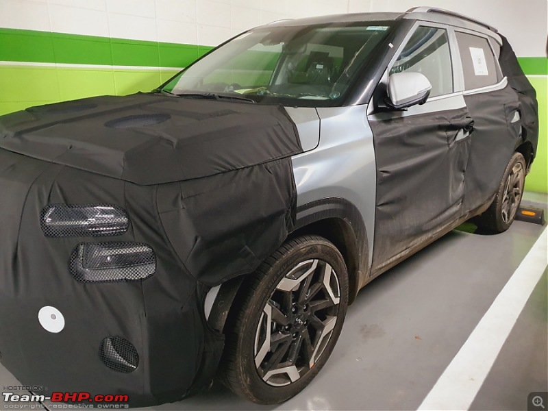 KIA Seltos facelift spied in Korea-2022030265343202518.jpg