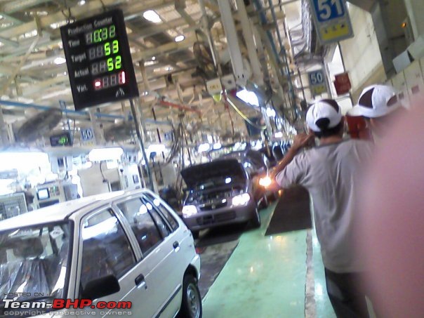 Suzuki Swift on Assembly line in Pak Suzuki (Spy shots)-f.jpg