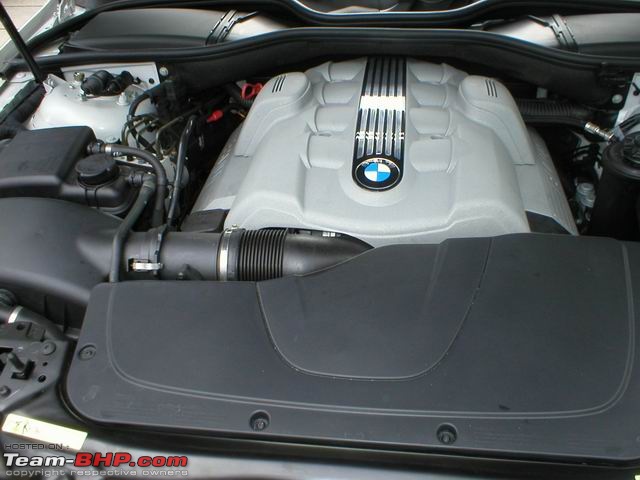 Auto show UK 2003!-bmw7seriesengine.jpg