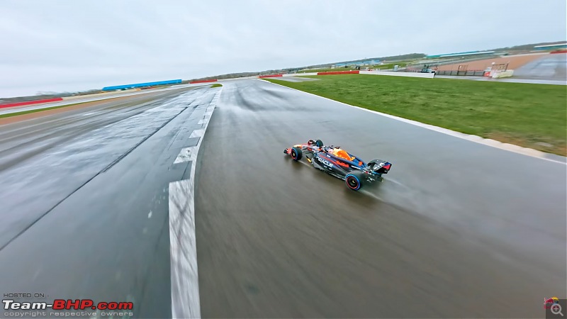World's fastest drone chases Red Bull F1 car around the Silverstone circuit-redbull.jpg