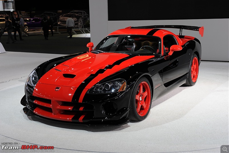 All the action of Detroit Motor Show 2010-viper13301.jpg