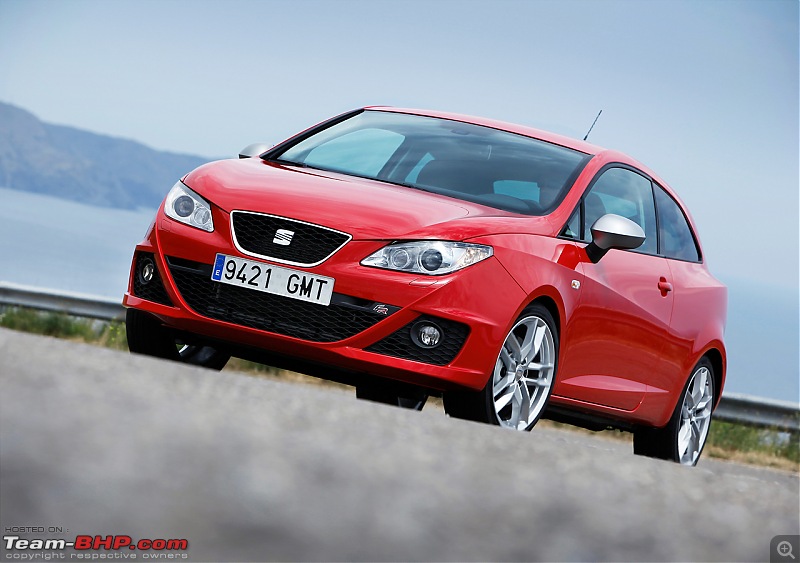 2010 SEAT Ibiza FR TDI-2623high.jpg