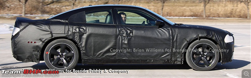 Spied: 2011 Dodge Charger pentastar V6-10chargerpro1600.jpg