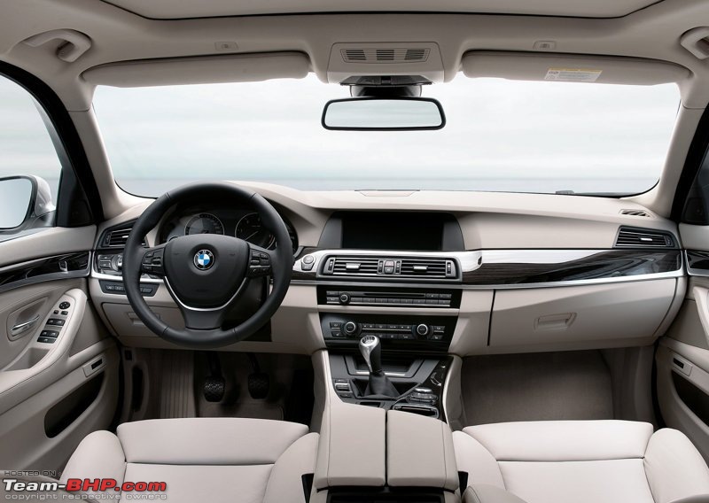 2011 BMW 5-Series-10.jpg