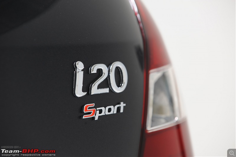 'Brabus' Hyundai i20 Sport-2011-i20-sportbadge-1.jpg