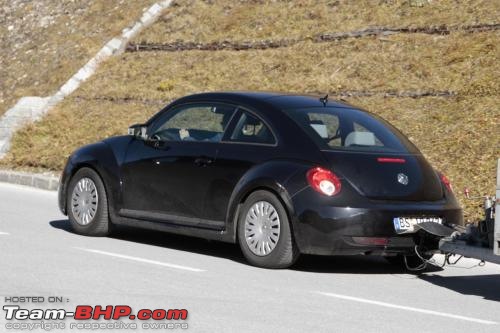 2011-12 VW Beetle spied camo free!-1724105138799787319.jpg