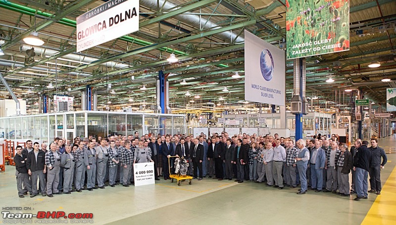 Fiat produces 4 million 1.3 16v MultiJet engines.-110208_fga_4milioni_02.jpg