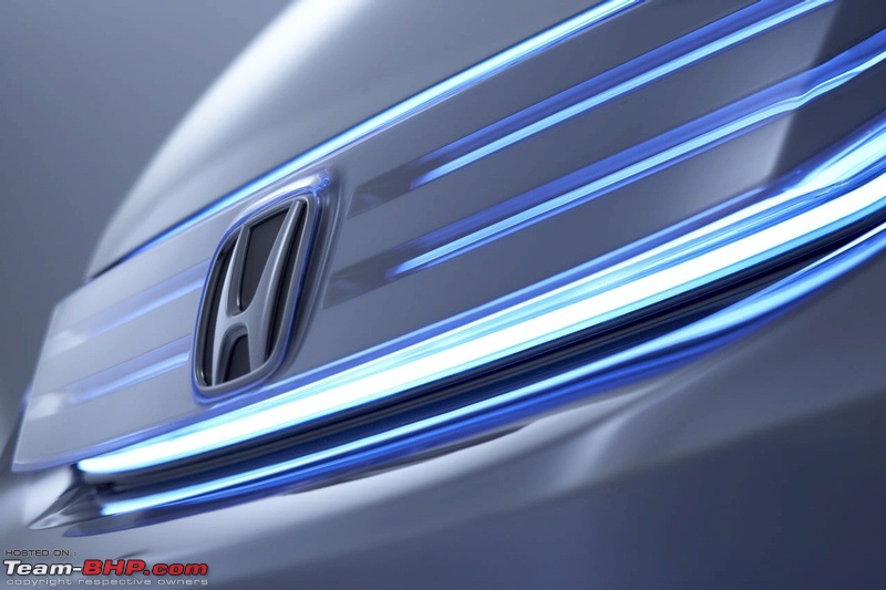 New Honda small hybrid spied (Insight concept)-3.jpg
