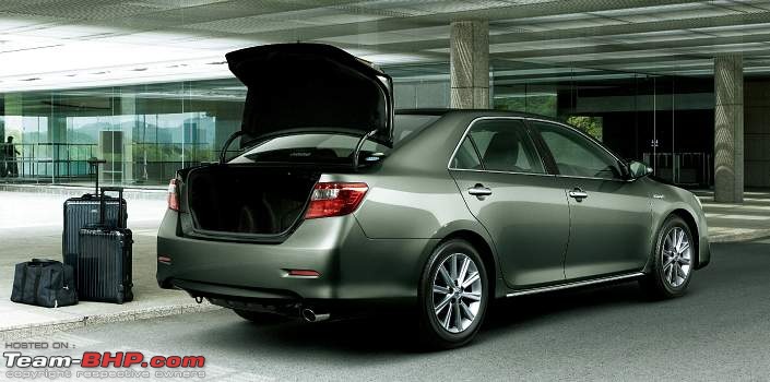 2012 Toyota Camry. EDIT : Totally undisguised pics on Page 2!-016camryhybridjdm.jpg