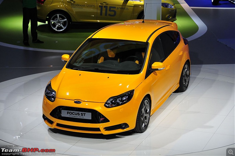 2012 Ford Focus ST-focusst02.jpg