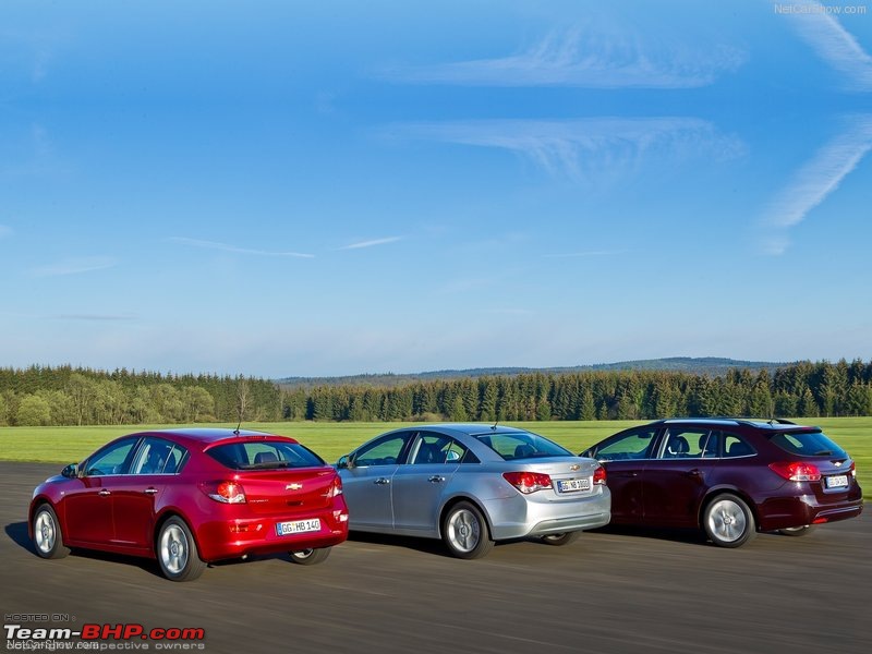 Chevy Cruze Station wagon unveiled!-chevroletcruze_station_wagon_2013_1600x1200_wallpaper_31.jpg