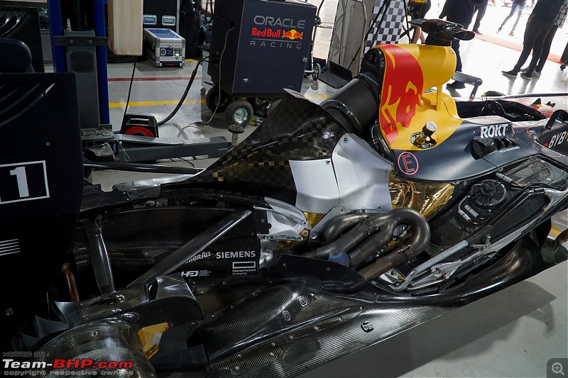 A close look at the Red Bull RB7 F1 car-13.jpg