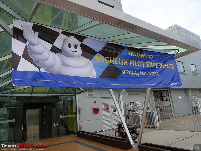 Driving a Formula Renault at the Michelin Pilot Experience, Sepang!-3.jpg