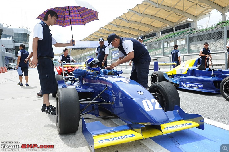 Driving a Formula Renault at the Michelin Pilot Experience, Sepang!-3a.jpg