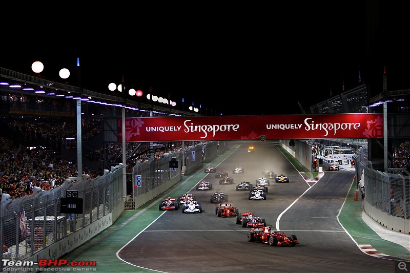 2010 F1 Singapore - Singtel Grand prix-racestart_latphotographic.jpg