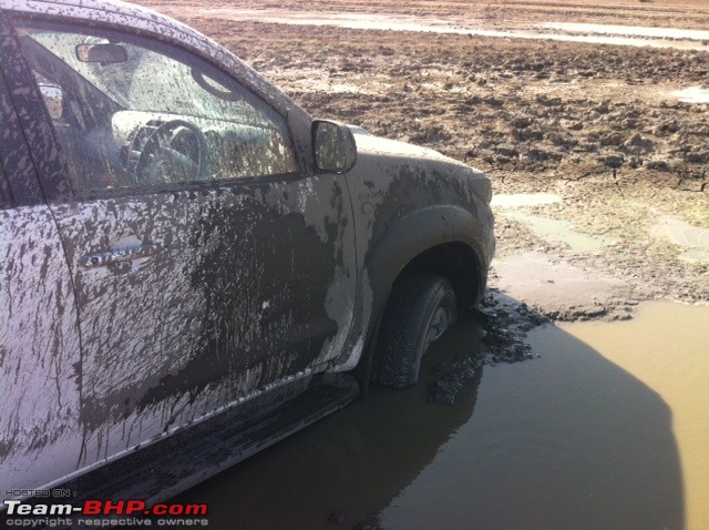 My BRUTE-FORT: Toyota Fortuner 4x4 M/T [Upgraded Brake Booster & A/T Tyres] EDIT: Now sold!-stuck-1-.jpg