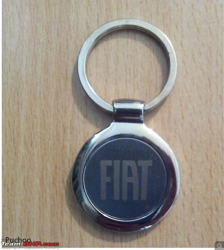 Tizze Lands Home: The Fiat Linea T-Jet 2013 EDIT: Sold!-puchoo-fiat-keychain-3.jpg
