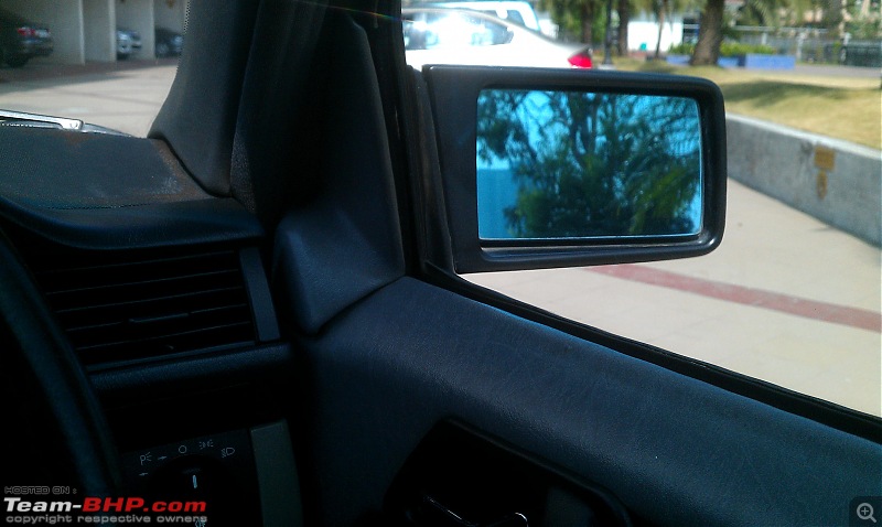 "Herr Kampfpanzer" - The unfolding story of my Mercedes E220 (W124)-rear-view-mirror.jpg