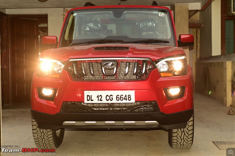 Raging Red Rover (R3) - My Mahindra Scorpio S10 4x4. EDIT: Sold!-front-lights.jpg