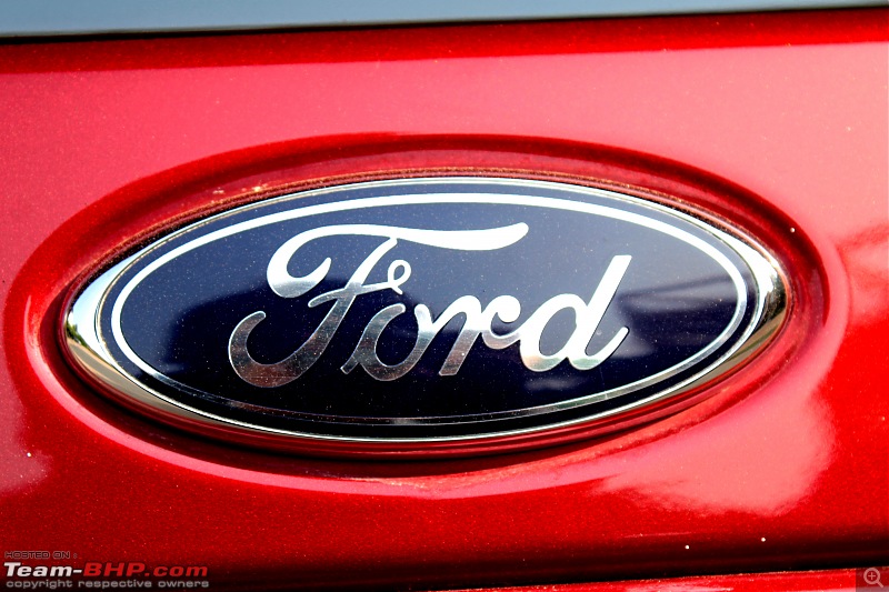 My 2015 Ford Classic 1.6 Titanium-blue-oval.jpg