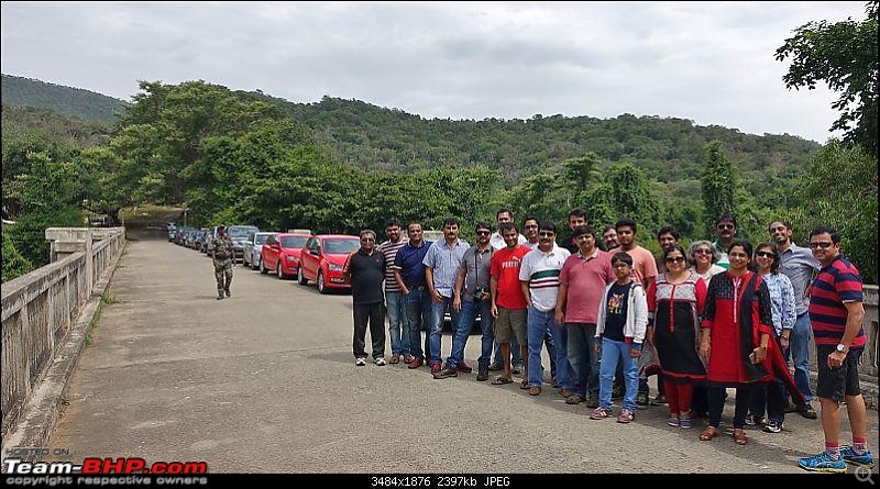 The Silver Cougar - Mahindra XUV5OO W8. EDIT: Sold!-group.jpg