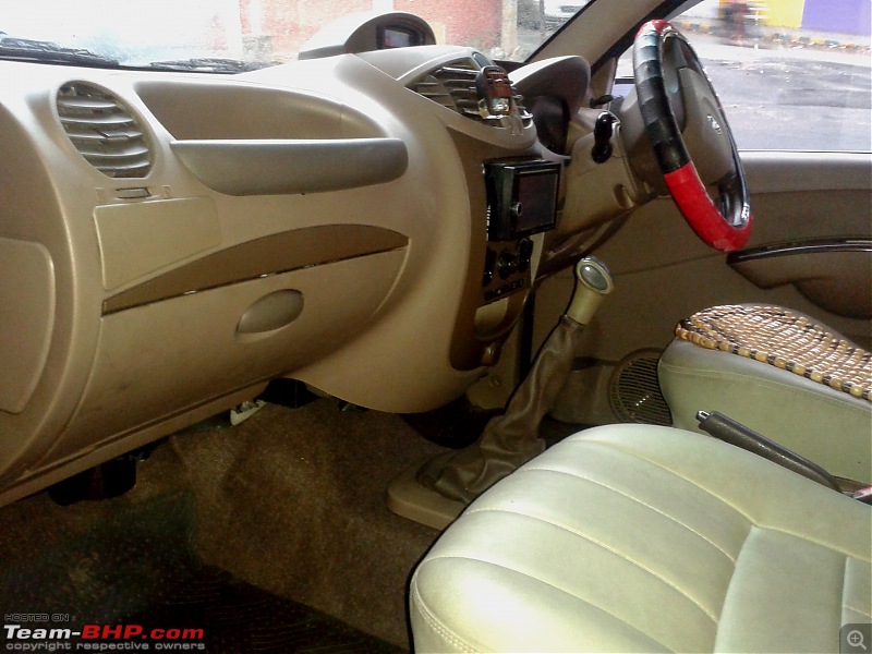 Mahindra Xylo Ownership Review @ 70000 kms-dash-steering-left.jpg