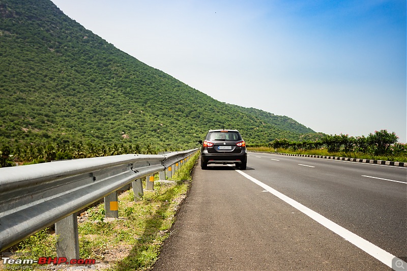 Maruti S-Cross 1.6L - Addictiveness Personified. EDIT: 50,000 km up!-scross_team-bhp26.jpg