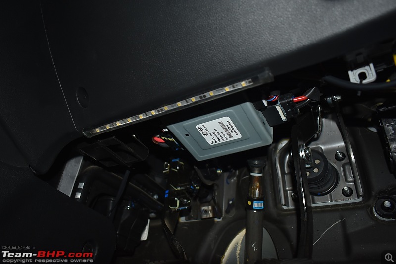 Hyundai Creta 1.6L CRDi SX(O) - An Ownership Log - Update: 1,00,000 km up!-14.-drivers-side-strip-stuck.jpg