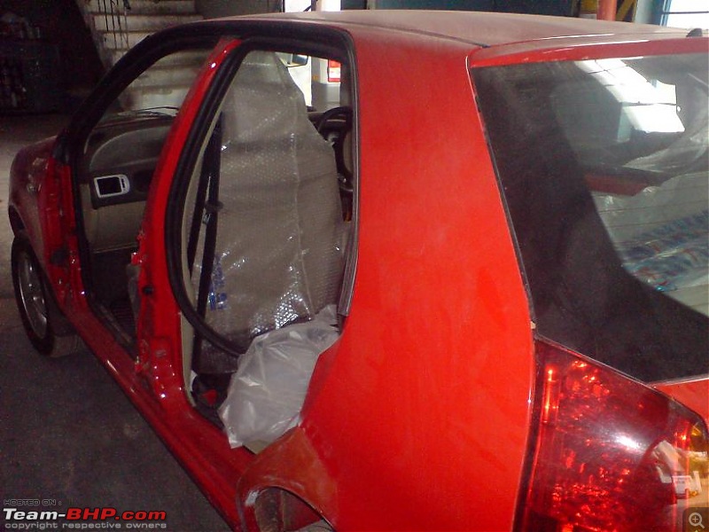 Got my red hot hatch, Fiat Palio Stile 1.6 Sport. EDIT: Now sold at 48,000 kms-dsc01181.jpg