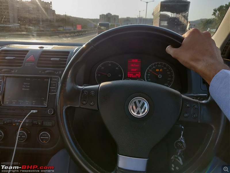 Our first tryst with Volkswagen | Ownership Review of our MK5 VW Jetta-45f2-warning-drive.jpg