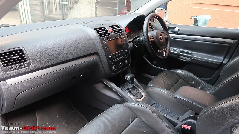 Our first tryst with Volkswagen | Ownership Review of our MK5 VW Jetta-dashcabin.jpg