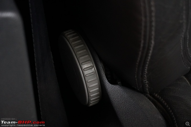 Our first tryst with Volkswagen | Ownership Review of our MK5 VW Jetta-flimsy-seat-angle-knob.jpg