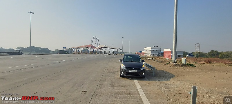 Tallboy welcomes longer companion | Maruti Ertiga VDi | 235,000 kms | Major service update-15-expressway-toll-exit.jpg