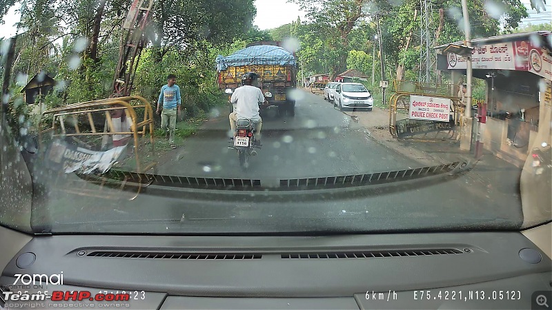 Tallboy welcomes longer companion | Maruti Ertiga VDi | 241,500 km-14-charmadi-checkpost.jpg