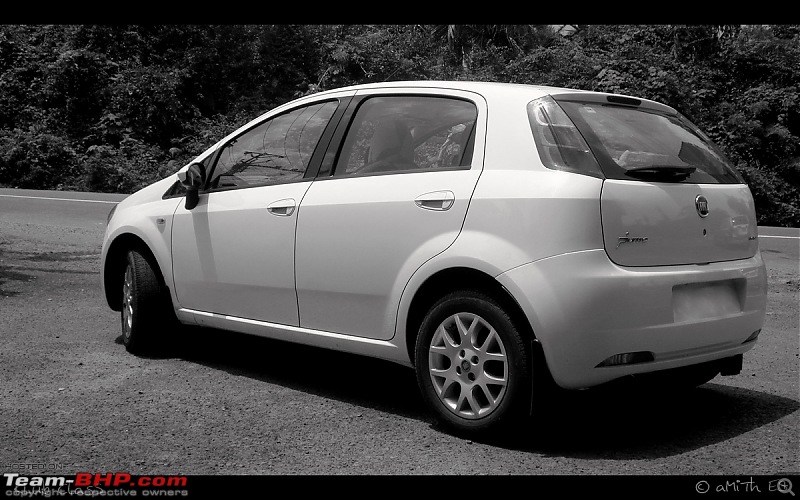 Fiat Punto 1.3 MJD Emotion Pack | 26,000 KM update-fiat-punto_amith_es_klubclass_blacknwhite3.jpg