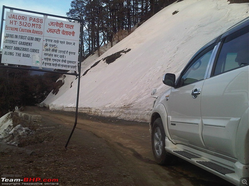 Obelix, the Invincible Toyota Fortuner! 2,00,000 km and going strong! EDIT: Sold!-46-jalori-fortuner-side-low.jpg