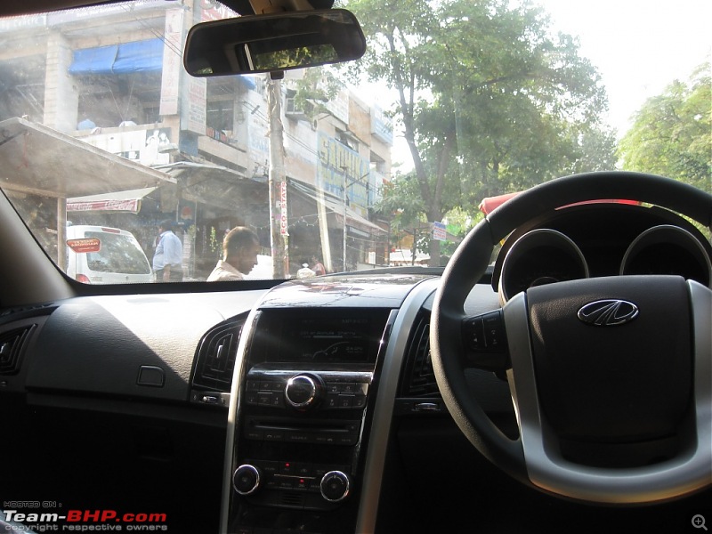 Mahindra XUV 500 - Moondust Silver - Loaded with chrome - first in Delhi-front-console.jpg