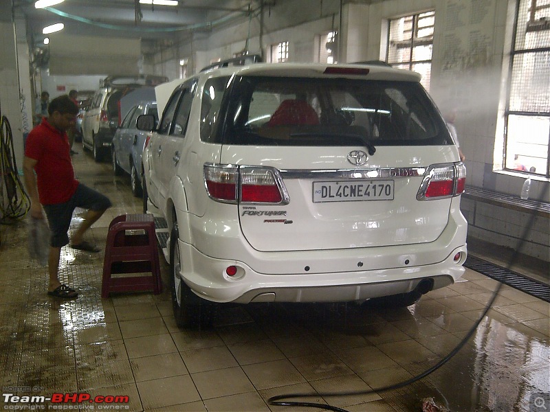 Obelix, the Invincible Toyota Fortuner! 2,00,000 km and going strong! EDIT: Sold!-img2012071300813-exterior-shampoo-climb.jpg