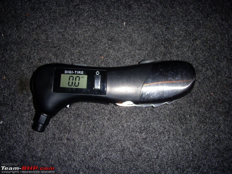 Tyre pressure gauge and portable inflator pump / foot pump-dscn8558.jpg