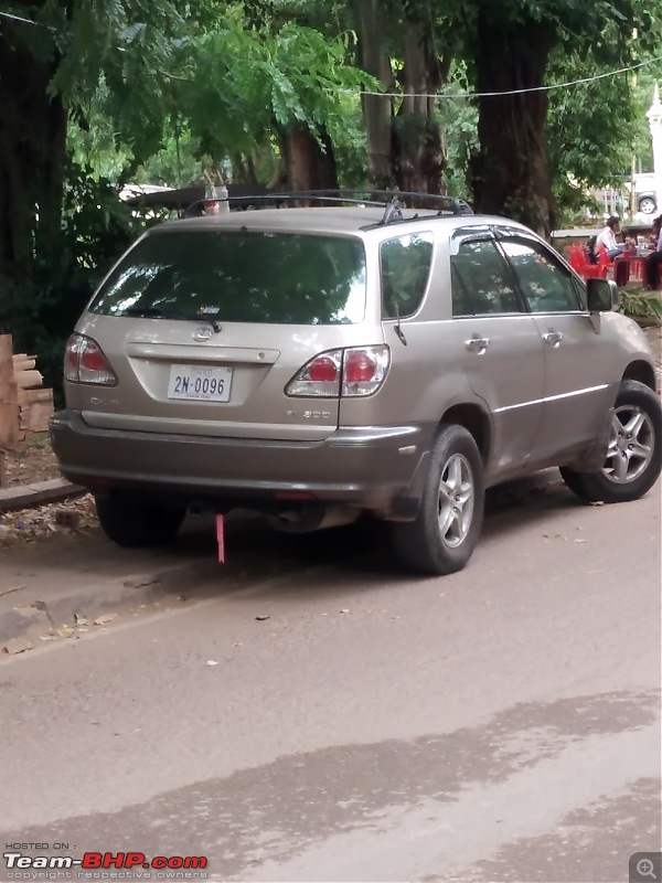 What are those colorful straps hanging off the rear tow hook of cars?-img_20190701_160307.jpg