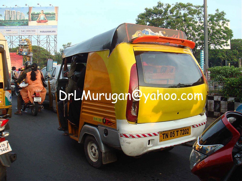 Pics of weird & wacky mod jobs in India!-spy-pic-2-tata-indica-dsc02332.jpg