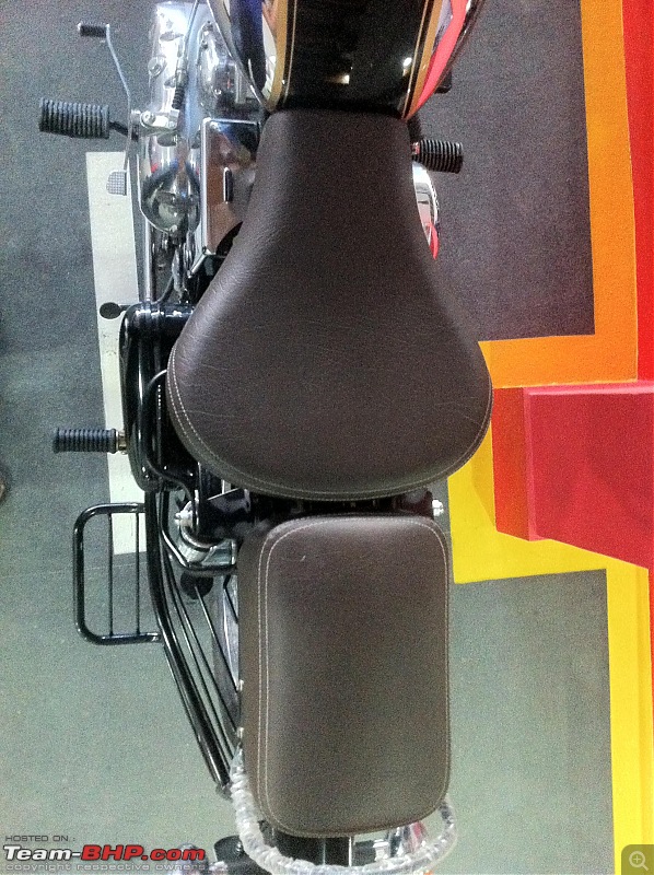 Royal Enfield Classic Chrome 500 - "The Chrome Decimator"-seats_tbhp.jpg