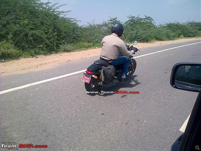 Scoop Pics : Unidentified Cruiser spotted Testing. EDIT: Harley-Davidson Street 750 !-img2013090500143.jpg