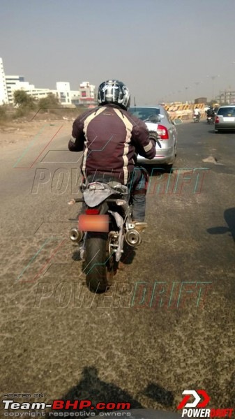 PIC : Mahindra's Mojo 300cc caught testing near Pune. EDIT: Now Launched-mahindramojo300launchspyimages31337x600.jpg.pagespeed.ce.r2jua5jnp3.jpg